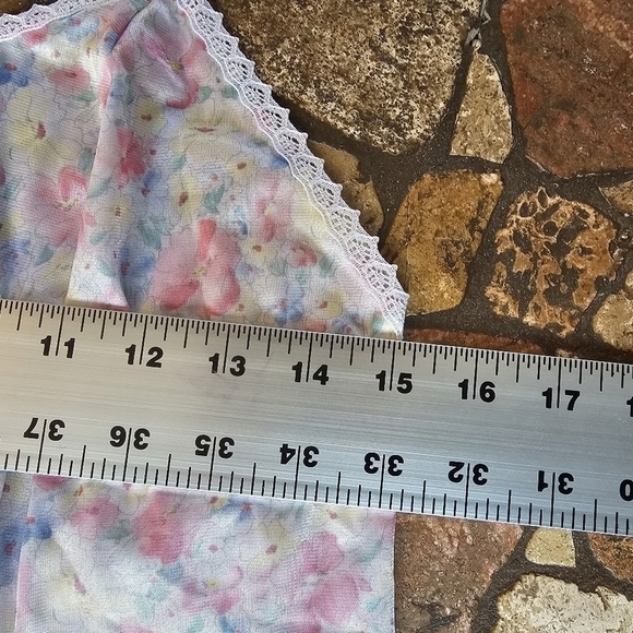 Petra Fashions Vintage Nightgown, Pastel Floral Print and Lace Trim, Size XS - Picture 9 of 9